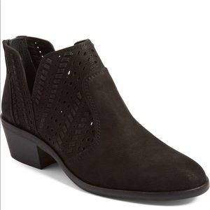 🆕Vince Camuto Prasata Bootie 8 NEW